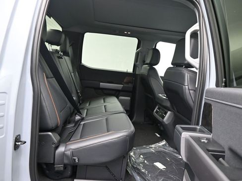 New 2026 Ford F250 Lariat w/ Black Appearance Package image 9