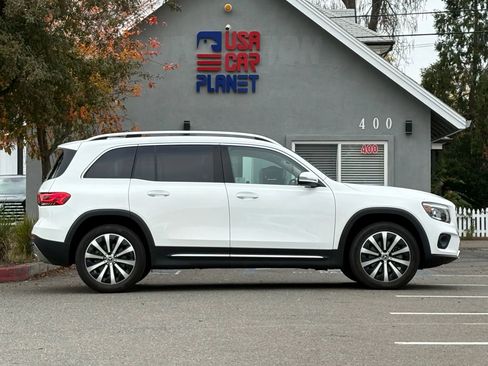 Used 2023 Mercedes-Benz GLB 250 image 4