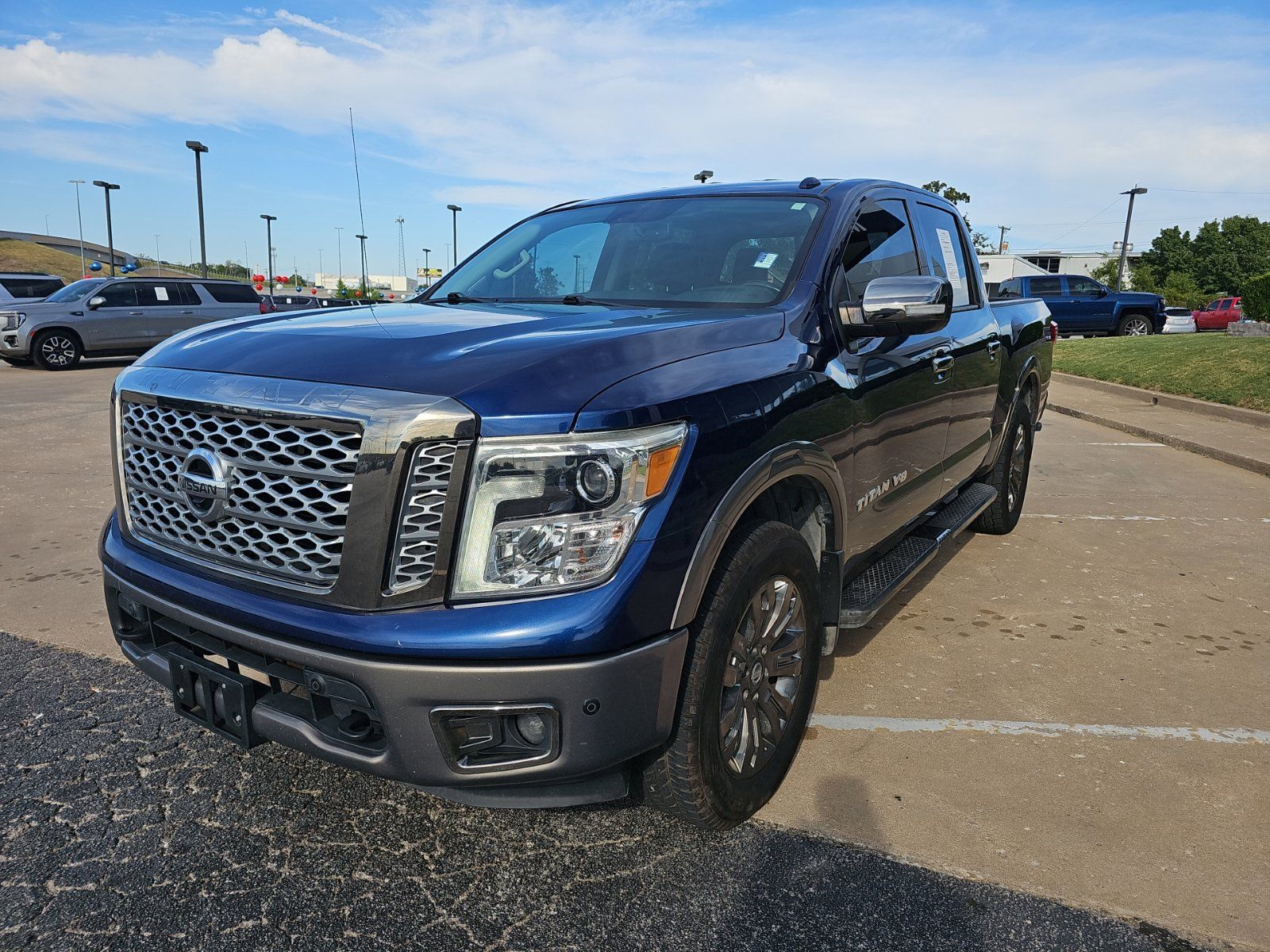 Used 2019 Nissan Titan Platinum Reserve w/ Platinum Utility Package AWD/4WD image 9