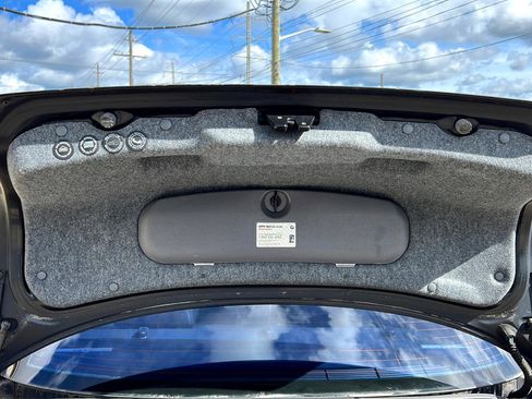 Used 2001 BMW 330i Sedan image 14