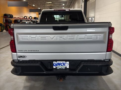Used 2021 Chevrolet Silverado 1500 W/T w/ WT Value Package AWD/4WD image 4