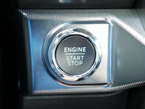 Used 2025 Ford F150 Lariat w/ Bed Utility Package AWD/4WD image 37