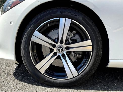 Used 2025 Mercedes-Benz C 300 4MATIC Sedan image 8