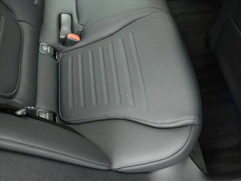 Certified 2025 Mercedes-Benz C 300 4MATIC Sedan image 27