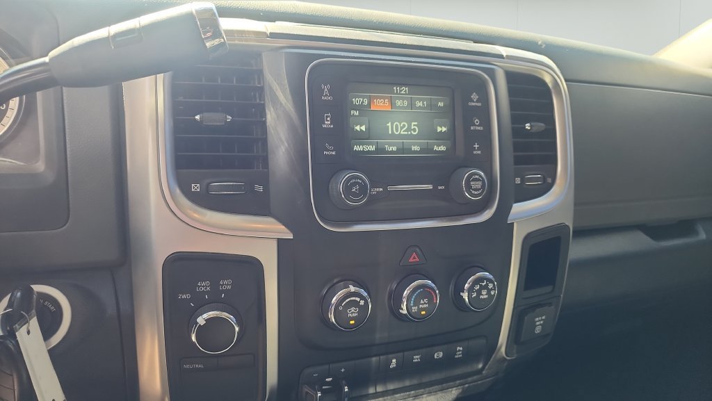 Used 2017 RAM 2500 SLT AWD/4WD image 16
