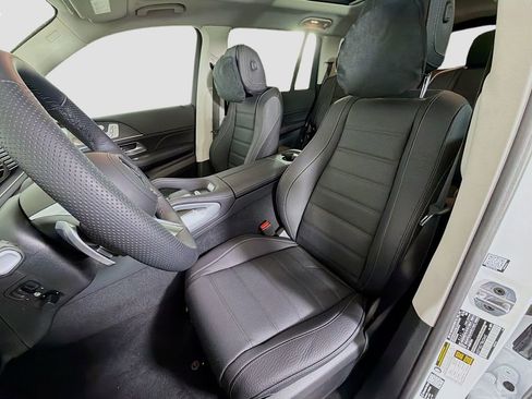New 2026 Mercedes-Benz GLS 450 4MATIC image 12