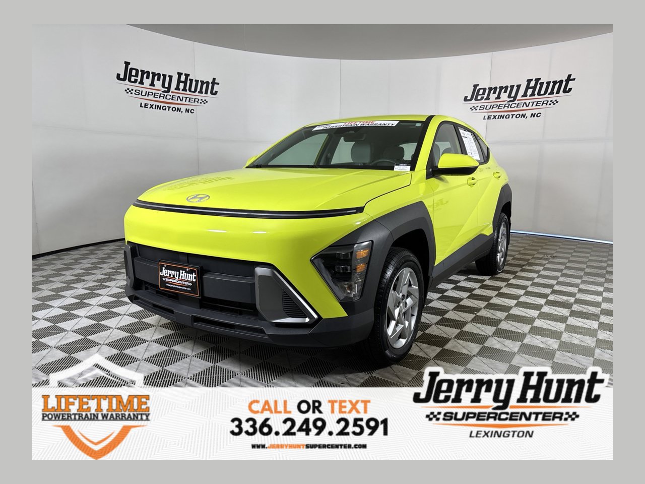 Used 2024 Hyundai Kona SE AWD/4WD image 1