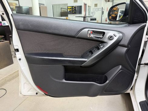 Used 2013 Kia Forte EX FWD image 10