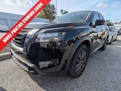 Certified 2024 Nissan Pathfinder SV