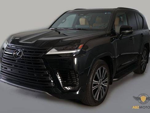 Used 2026 Lexus LX 600 4WD w/ Luxury Package image 3