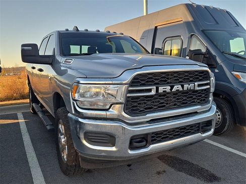 Used 2024 RAM 2500 Tradesman w/ Chrome Appearance Group image 4