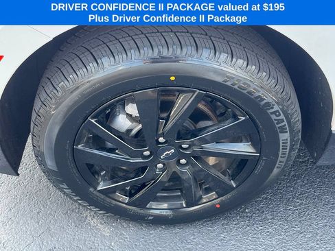 Used 2023 Chevrolet Equinox LS w/ Midnight Edition AWD/4WD image 6
