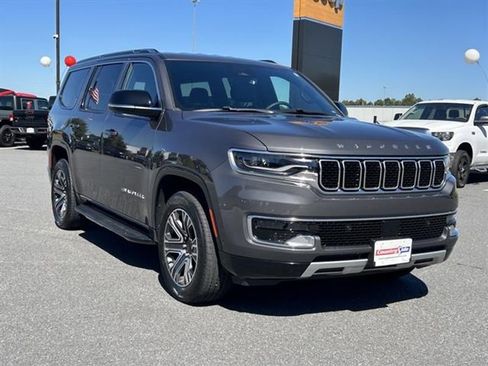 Used 2024 Jeep Wagoneer Series II image 3