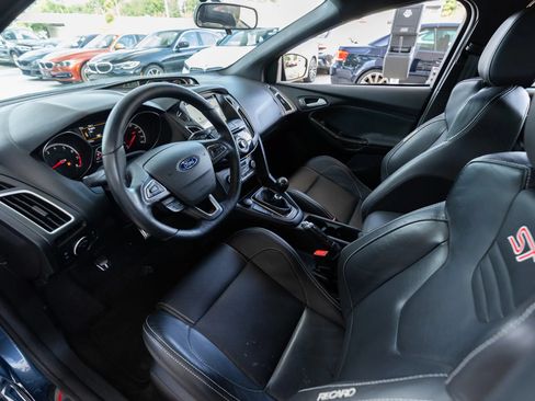 Used 2018 Ford Focus ST w/ Equipment Group 402A FWD image 18