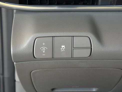 Certified 2025 Hyundai Elantra SEL FWD image 21