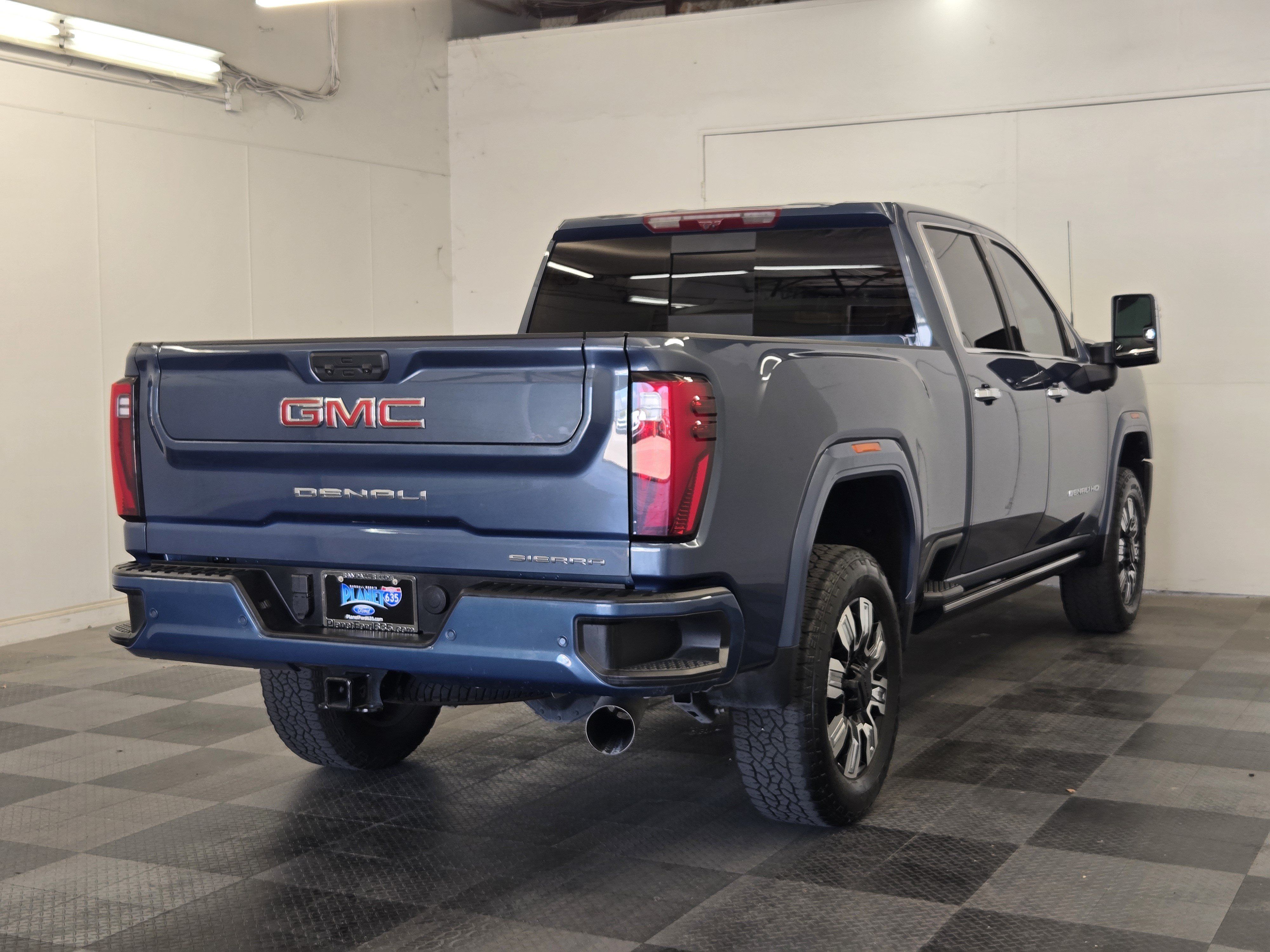 Used 2025 GMC Sierra 2500 Denali w/ Denali Reserve Package AWD/4WD image 6