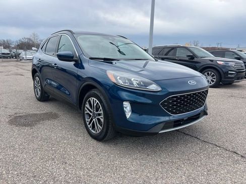 Used 2020 Ford Escape SEL image 3