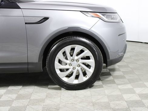 Used 2022 Land Rover Discovery S image 47