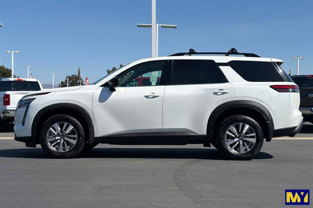 Used 2026 Nissan Pathfinder SL AWD/4WD image 7