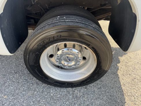 Used 2016 Ford F450 XL w/ Power Equipment Group image 29