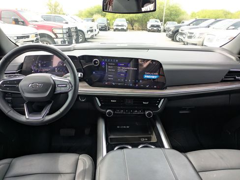 Certified 2025 Chevrolet Tahoe Z71 w/ Comfort Package image 16