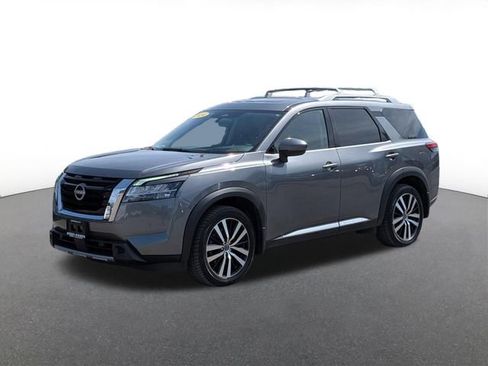 Used 2024 Nissan Pathfinder Platinum AWD/4WD image 5