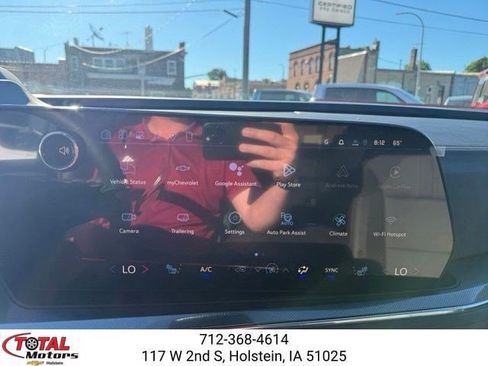 New 2026 Chevrolet Suburban RST w/ Advanced Technology Package AWD/4WD image 25
