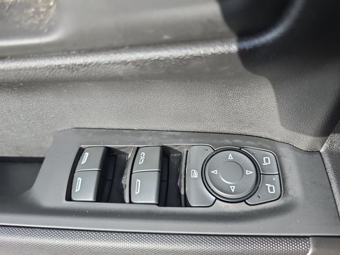 Used 2022 Chevrolet Silverado 1500 Custom AWD/4WD image 25