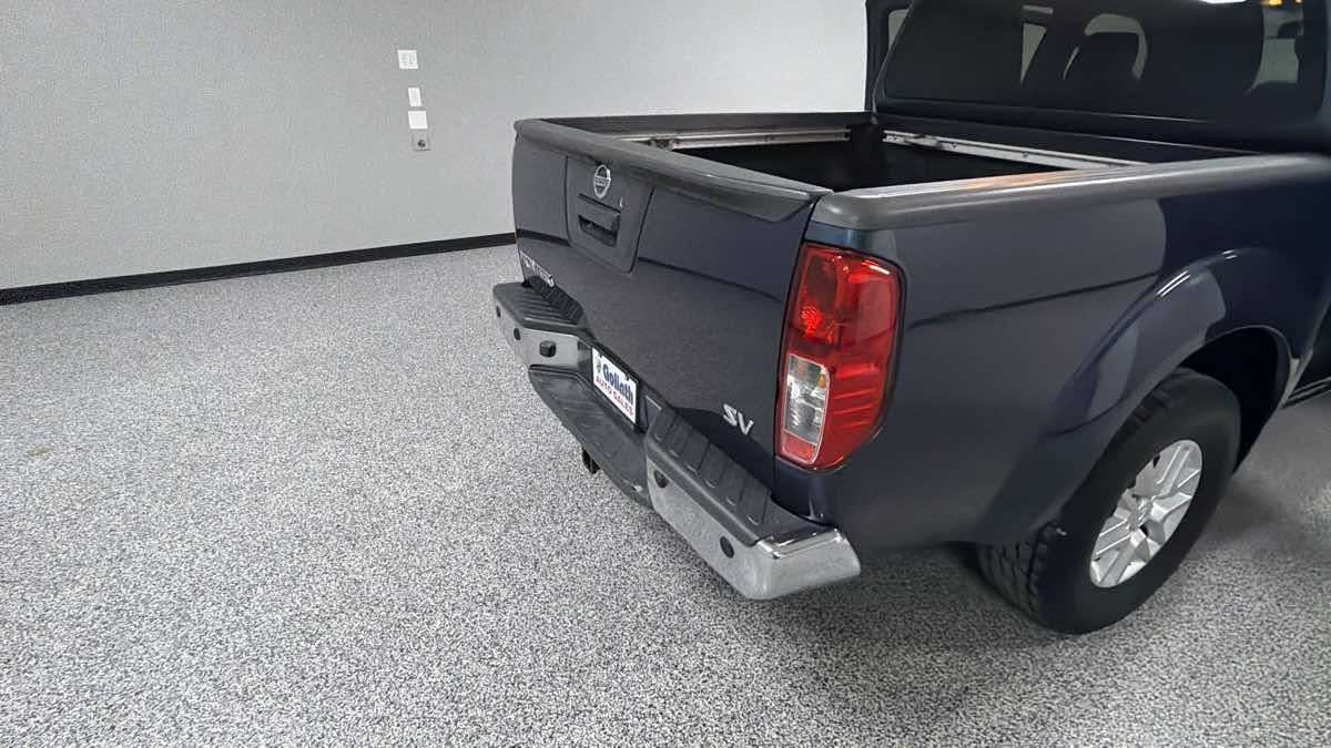 Used 2015 Nissan Frontier SV w/ SV Value Truck Package RWD image 25