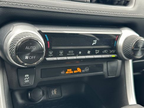 Certified 2025 Toyota RAV4 XLE image 29