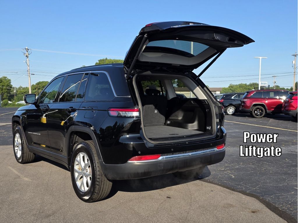 Used 2023 Jeep Grand Cherokee Limited AWD/4WD image 13