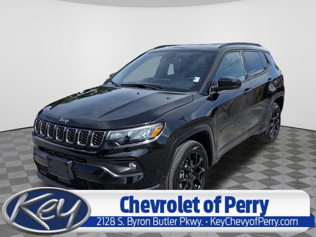 Used 2025 Jeep Compass Latitude w/ Convenience Group AWD/4WD image 1