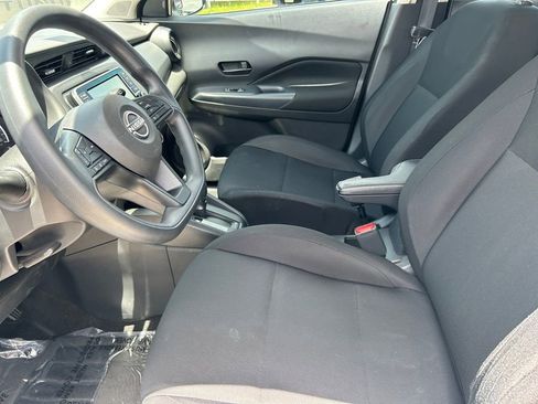 Used 2023 Nissan Kicks S FWD image 11