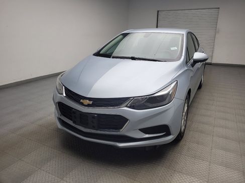Used 2018 Chevrolet Cruze LT w/ Convenience Package FWD image 15