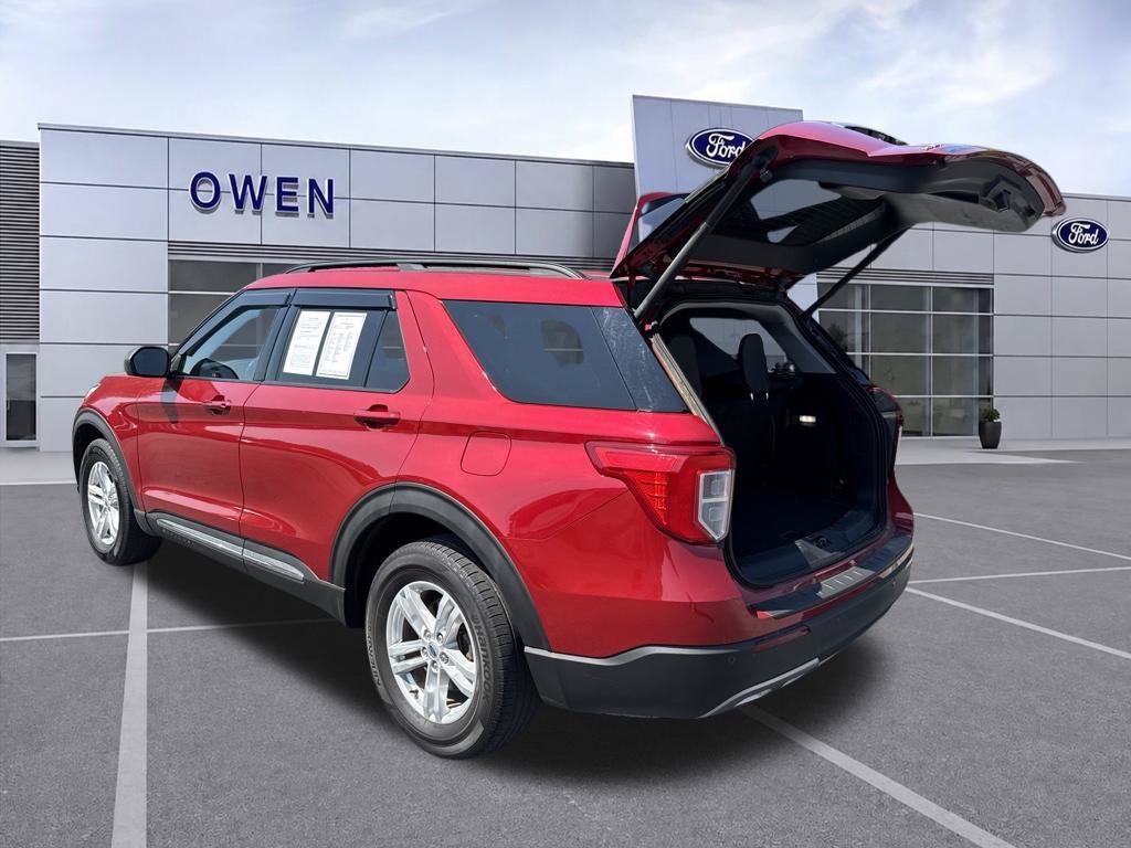 Used 2021 Ford Explorer XLT w/ Equipment Group 202A AWD/4WD image 34