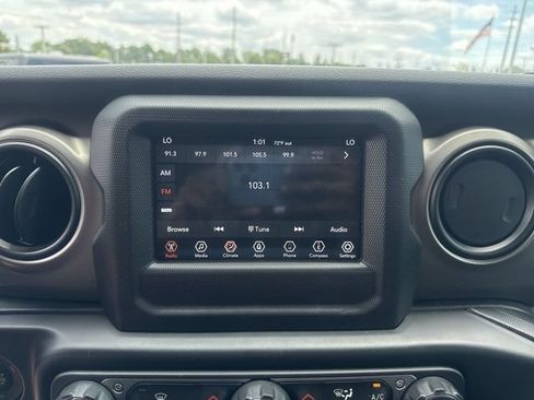 Used 2020 Jeep Wrangler Sport AWD/4WD image 17
