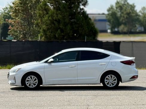 Used 2019 Hyundai Elantra SE FWD image 8