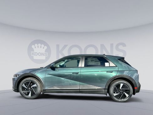 New 2026 Hyundai Ioniq 5 SE image 2