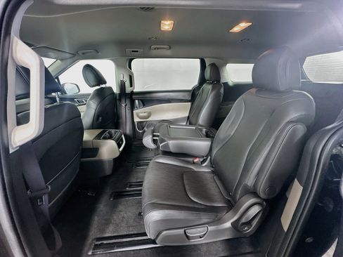 Used 2026 Kia Carnival FWD image 28