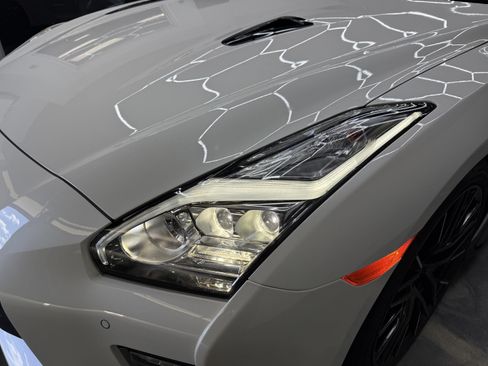Used 2020 Nissan GT-R Premium AWD/4WD image 29