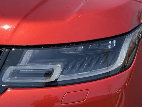 Used 2022 Land Rover Range Rover Sport HST image 12