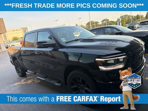 Used 2024 RAM 1500 Laramie AWD/4WD image 3