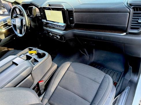 Used 2024 GMC Sierra 2500 SLE w/ SLE Convenience Package image 34
