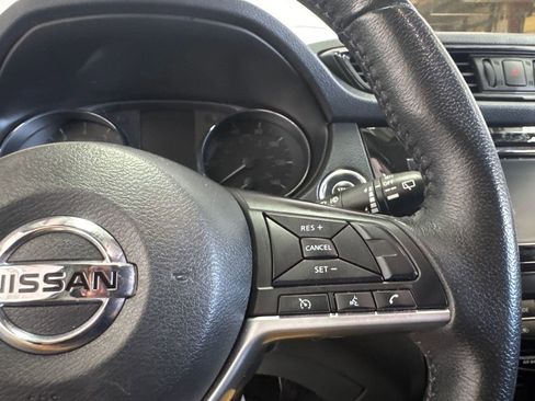 Used 2020 Nissan Rogue SV AWD/4WD image 13