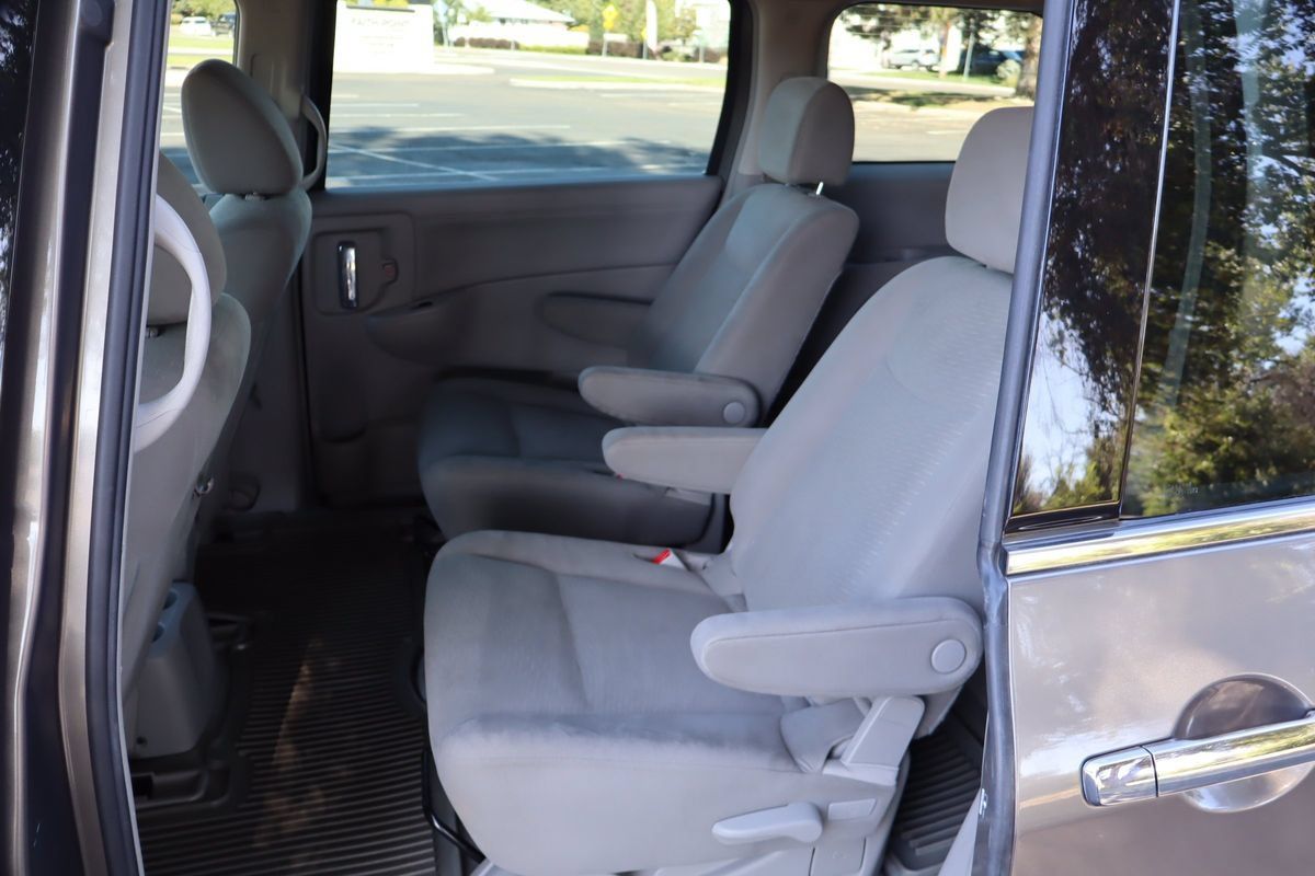 Used 2014 Nissan Quest S FWD image 20