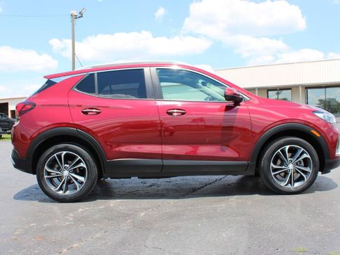Used 2023 Buick Encore GX Select w/ Safety Package II FWD image 3