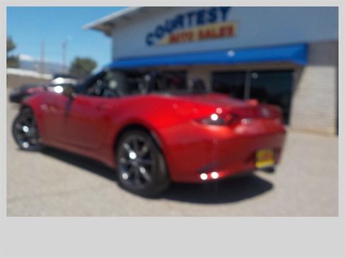 Used 2016 MAZDA MX-5 Miata Grand Touring RWD image 8