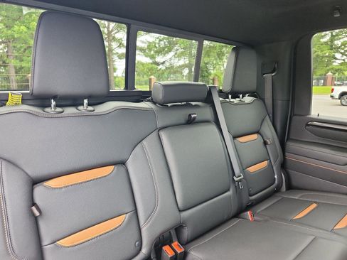 Certified 2026 GMC Sierra 2500 AT4 w/ AT4 Preferred Package AWD/4WD image 11