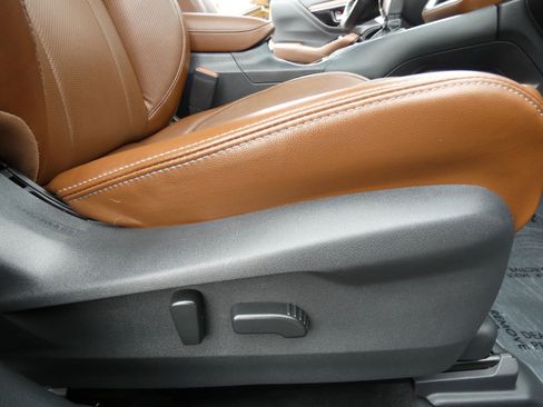 Used 2021 Subaru Outback Touring XT image 32