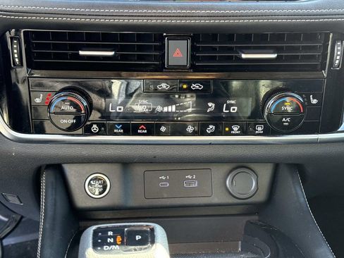 Certified 2023 Nissan Rogue SL w/ SL Premium Package image 28